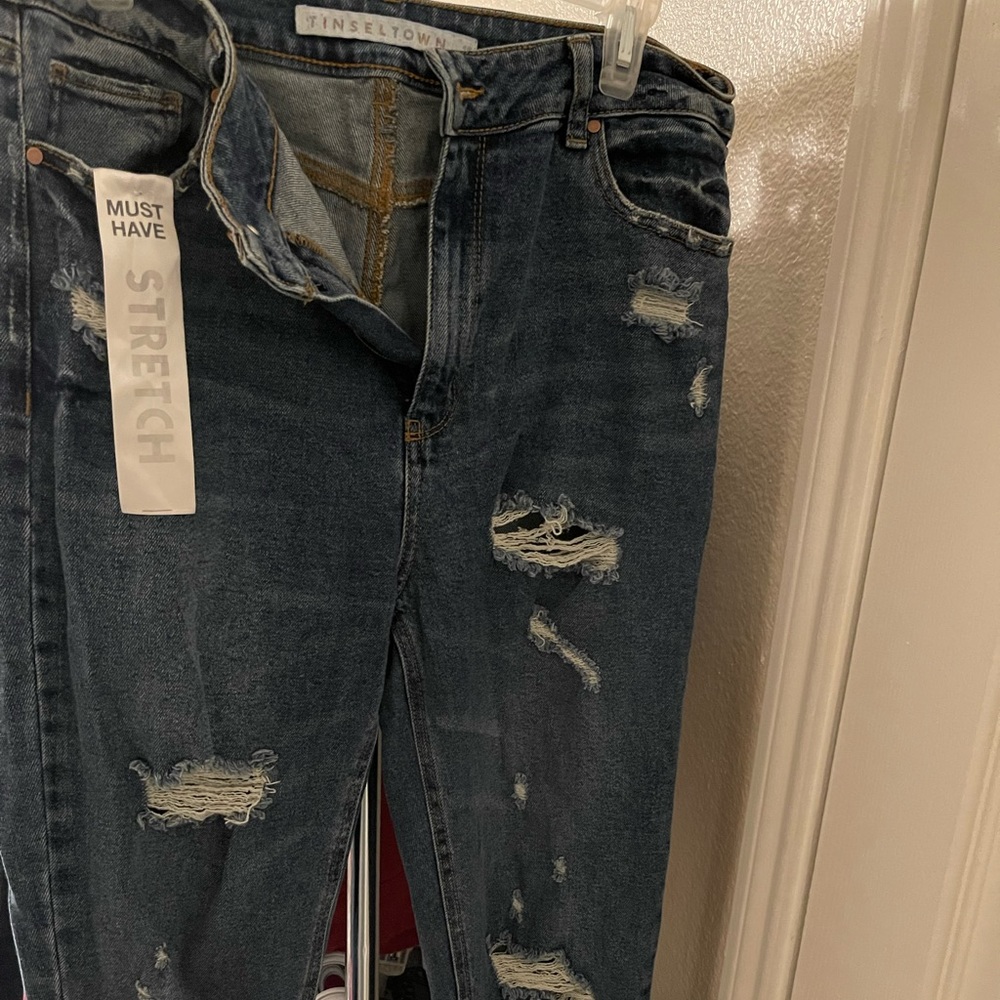 Tinseltown juniors destructed mom jeans